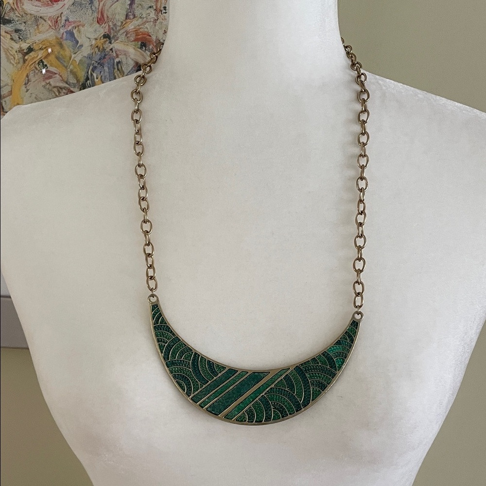 VINTAGE ART DECO BIB NECKLACE Green Brass Egyptian Revival Crescent Collar - Picture 3 of 10